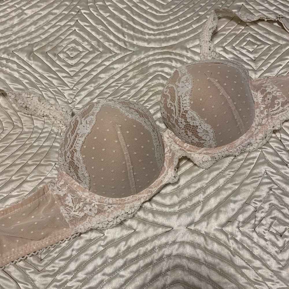 Victoria Secret White Lace Bra